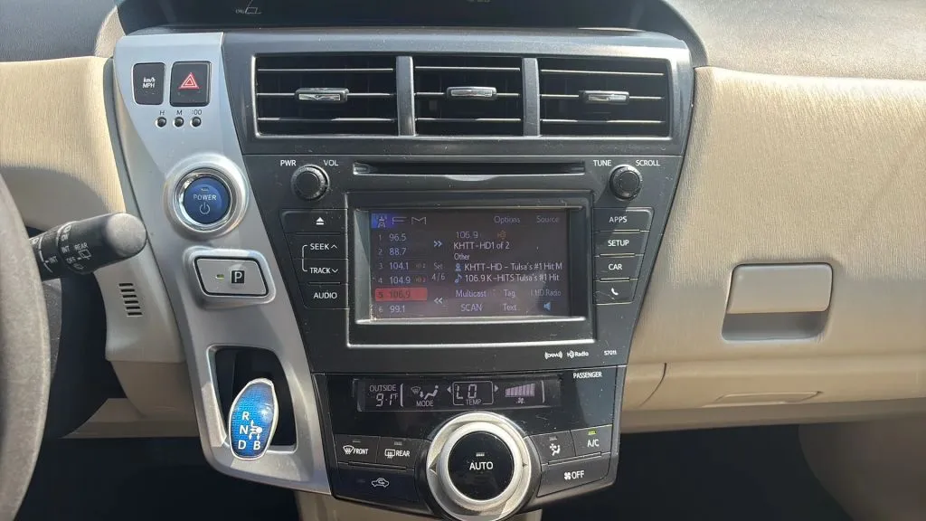 2012 Toyota Prius V Three photo 14