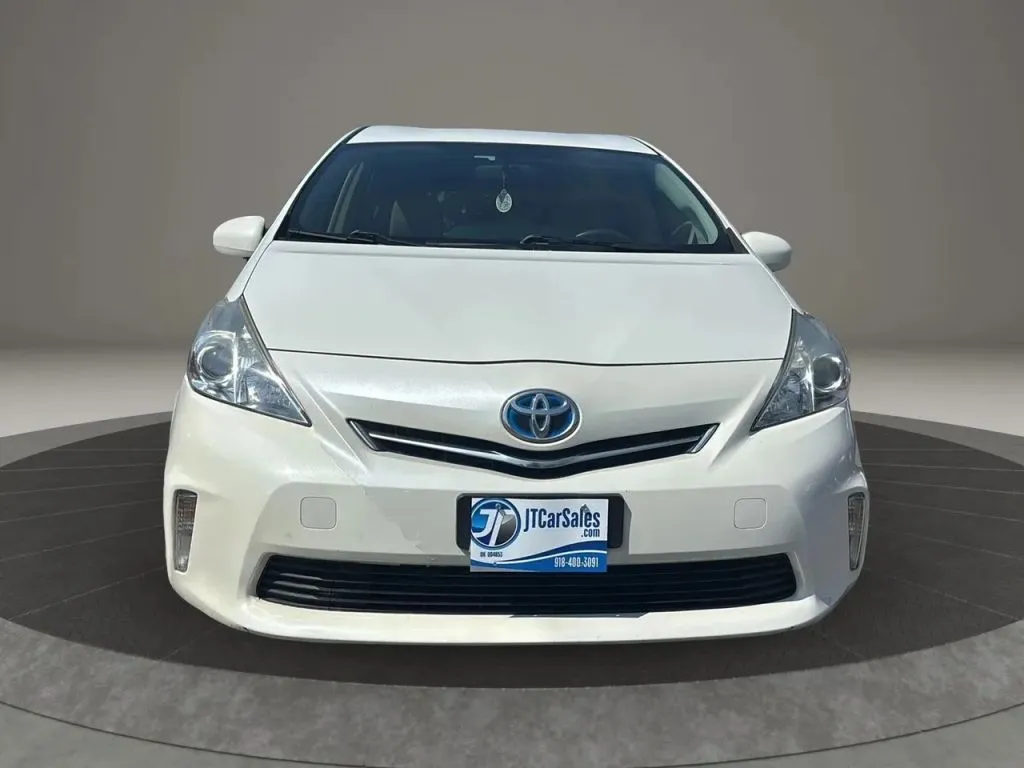 2012 Toyota Prius V Three photo 2