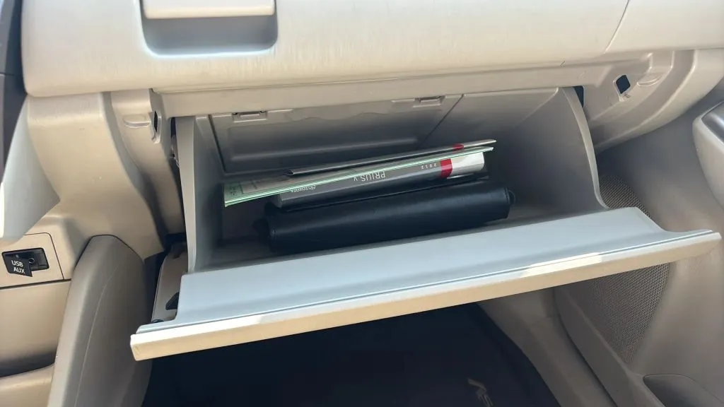 2012 Toyota Prius V Three photo 6