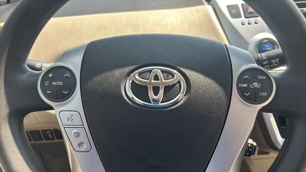 2012 Toyota Prius V Three photo 16