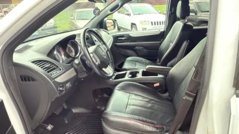Another view of 2015 Dodge Grand Caravan Passenger R/T Minivan 4D for sale in Broken Arrow, OK at JT Wholesale Auto, Inc.