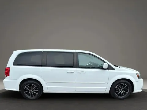 More photos of 2015 Dodge Grand Caravan Passenger R/T Minivan 4D at JT Wholesale Auto, Inc., OK