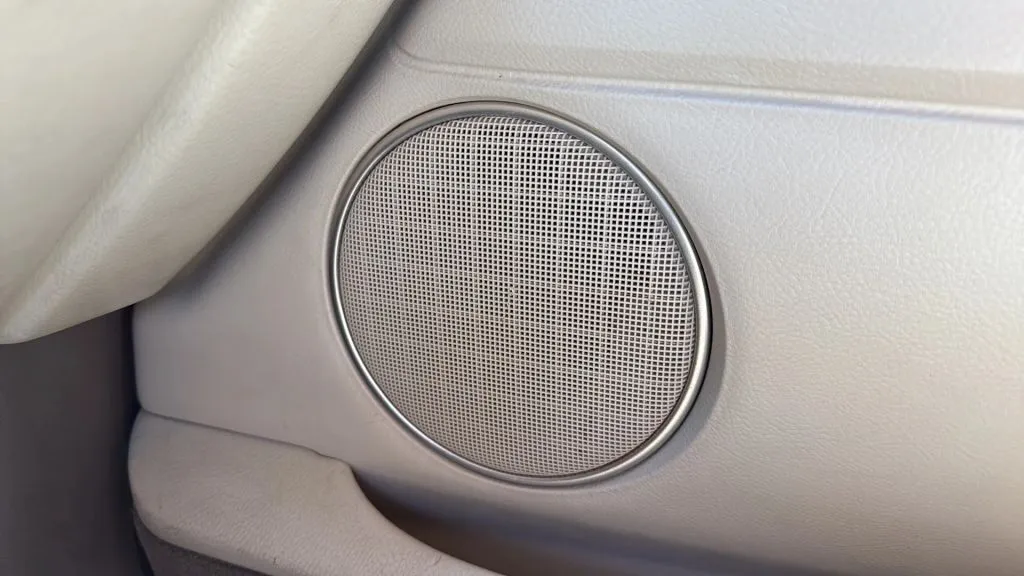 2003 Lincoln Town Car Signature photo 8