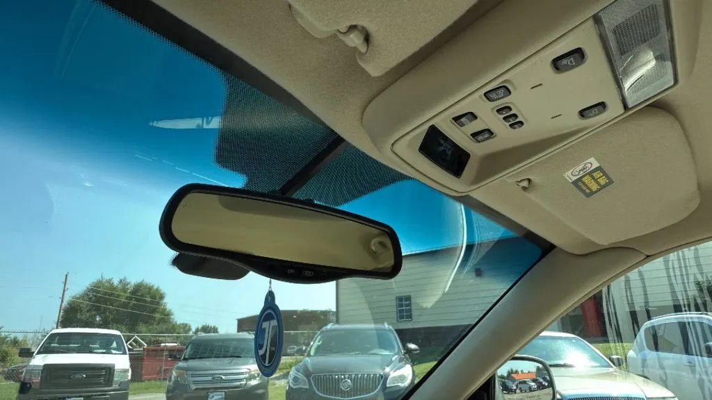 2003 Lincoln Town Car Signature photo 18