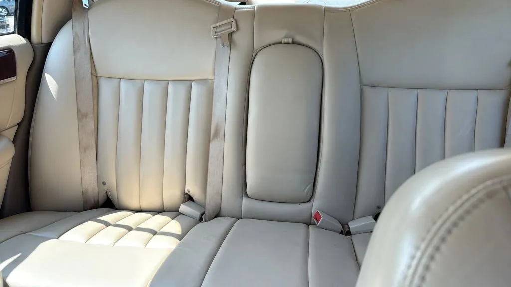 2003 Lincoln Town Car Signature photo 13