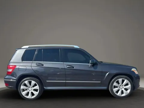 More photos of 2010 Mercedes-Benz GLK-Class GLK 350 4MATIC Sport Utility 4D at JT Wholesale Auto, Inc., OK