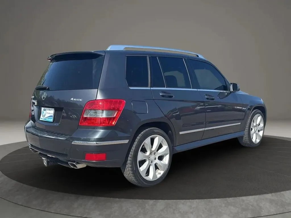 2010 Mercedes Benz GLK 350 4MATIC photo 2