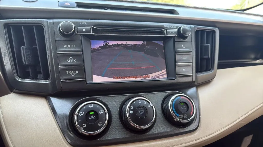 2013 Toyota RAV4 LE Sport photo 18