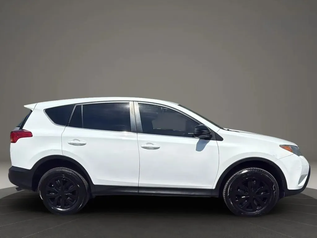 2013 Toyota RAV4 LE Sport photo 22