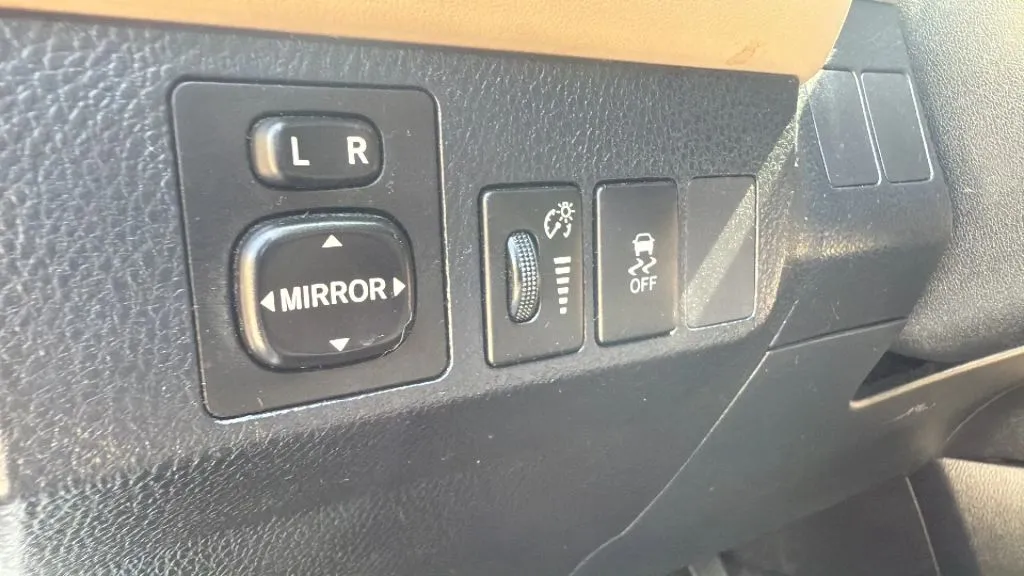 2013 Toyota RAV4 LE Sport photo 16
