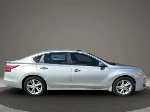 Another view of 2015 Nissan Altima 2.5 SV Sedan 4D for sale in Broken Arrow, OK at JT Wholesale Auto, Inc.