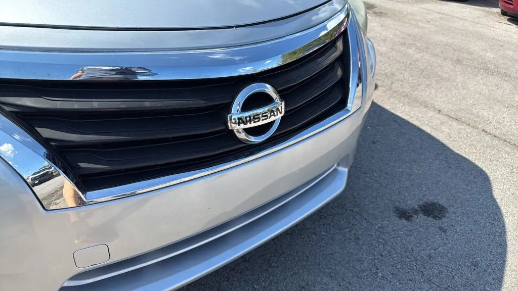 2015 Nissan Altima 2.5 SV photo 7