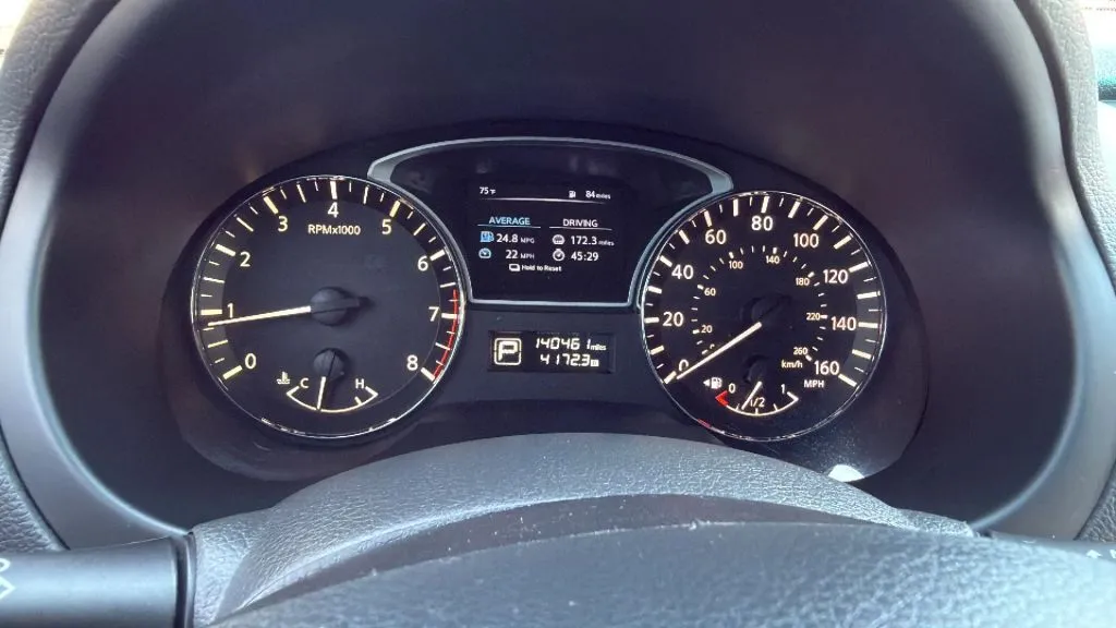 2015 Nissan Altima 2.5 SV photo 15