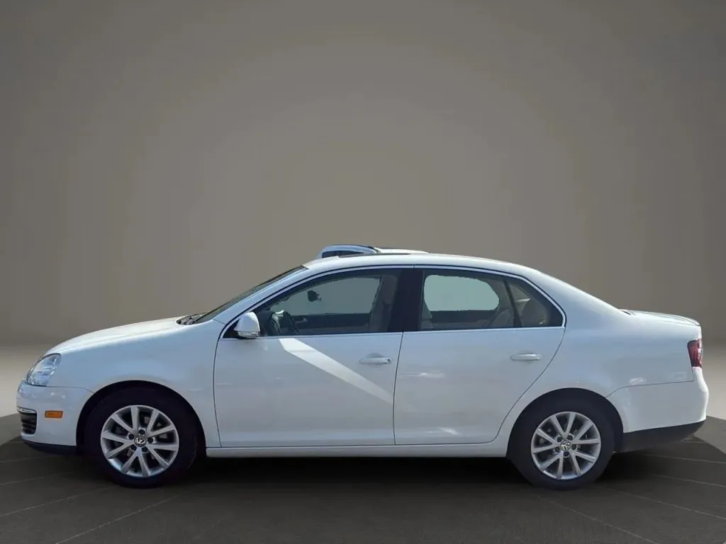 2010 Volkswagen Jetta SEL photo 20