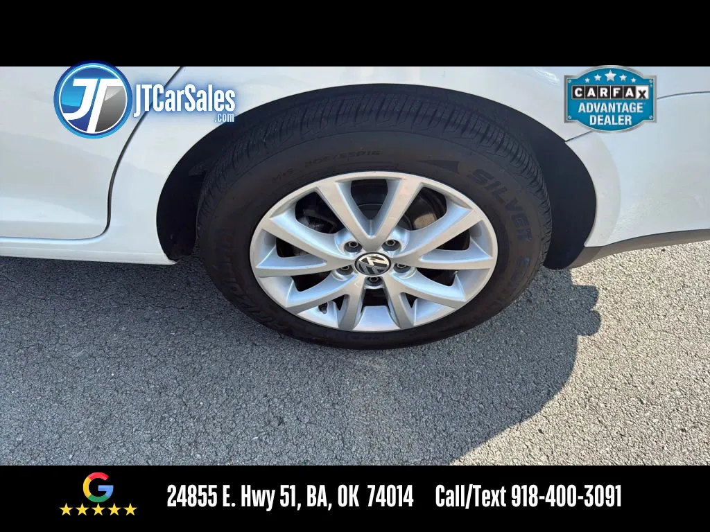 2010 Volkswagen Jetta SEL photo 8