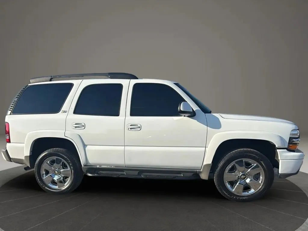 2003 Chevrolet Tahoe LT photo 23