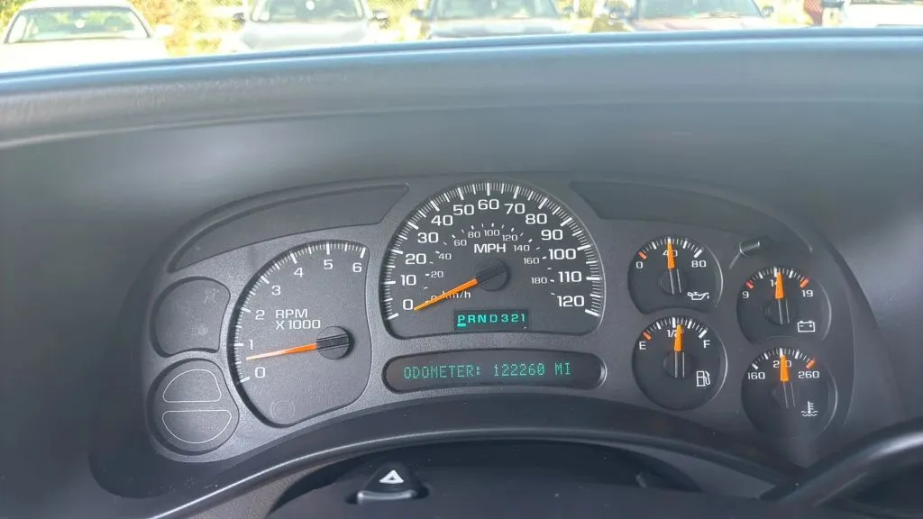 2003 Chevrolet Tahoe LT photo 21
