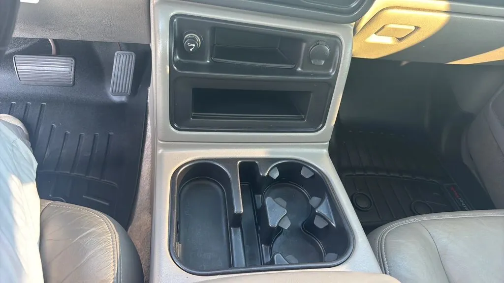 2003 Chevrolet Tahoe LT photo 8