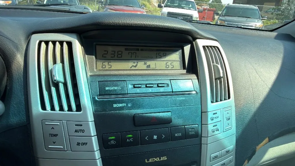 2006 Lexus RX 330 photo 27