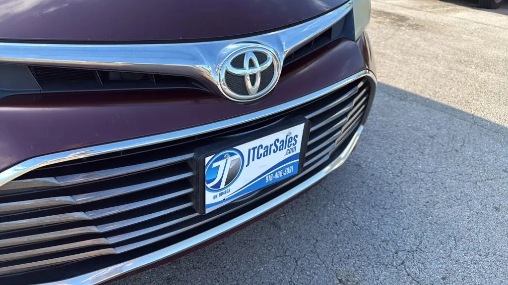 2016 Toyota Avalon XLE photo 14