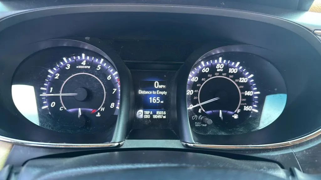 2016 Toyota Avalon XLE photo 19