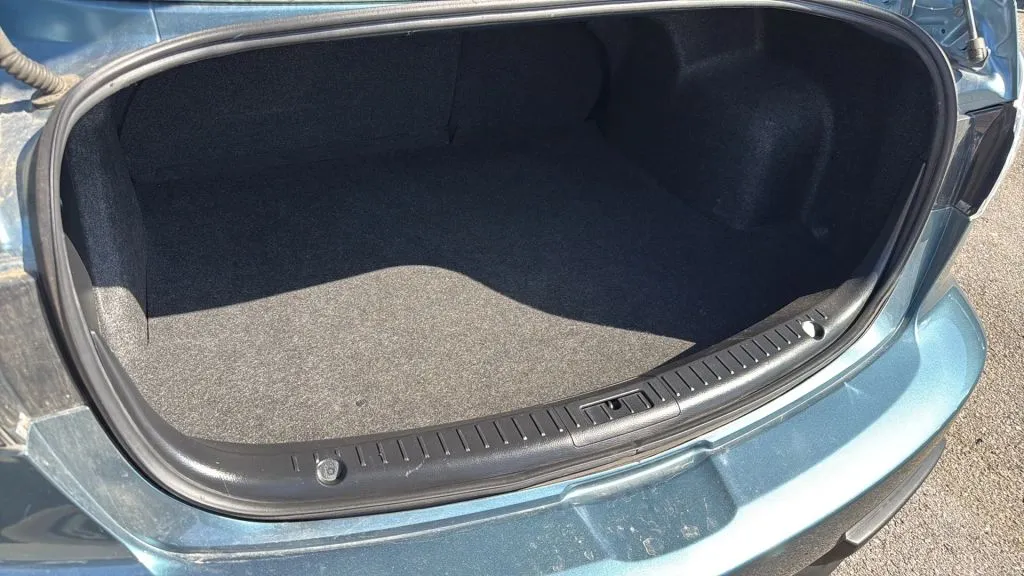 2010 Mazda Mazda3 i Sport Sedan photo 6