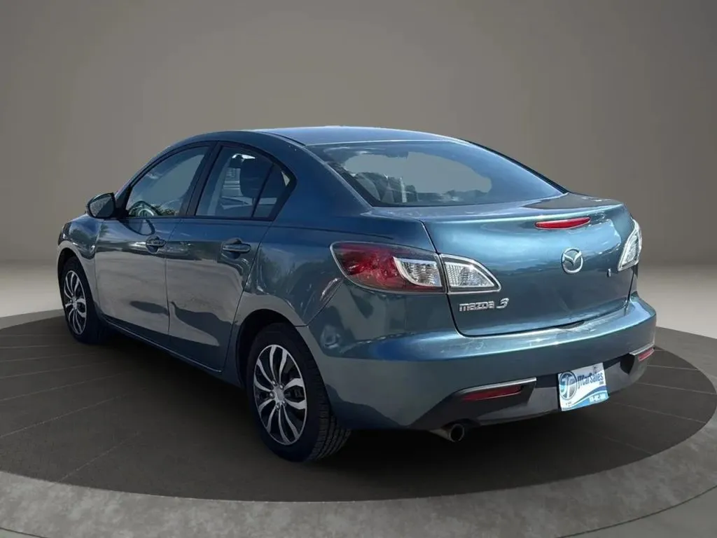 2010 Mazda Mazda3 i Sport Sedan photo 12