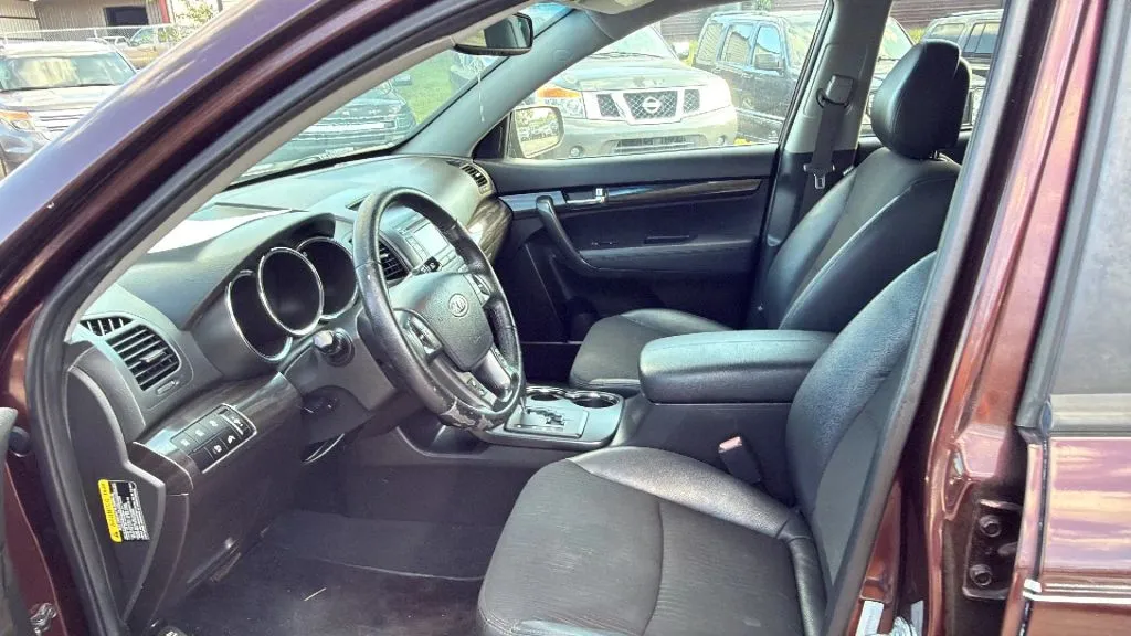 2012 Kia Sorento EX photo 9