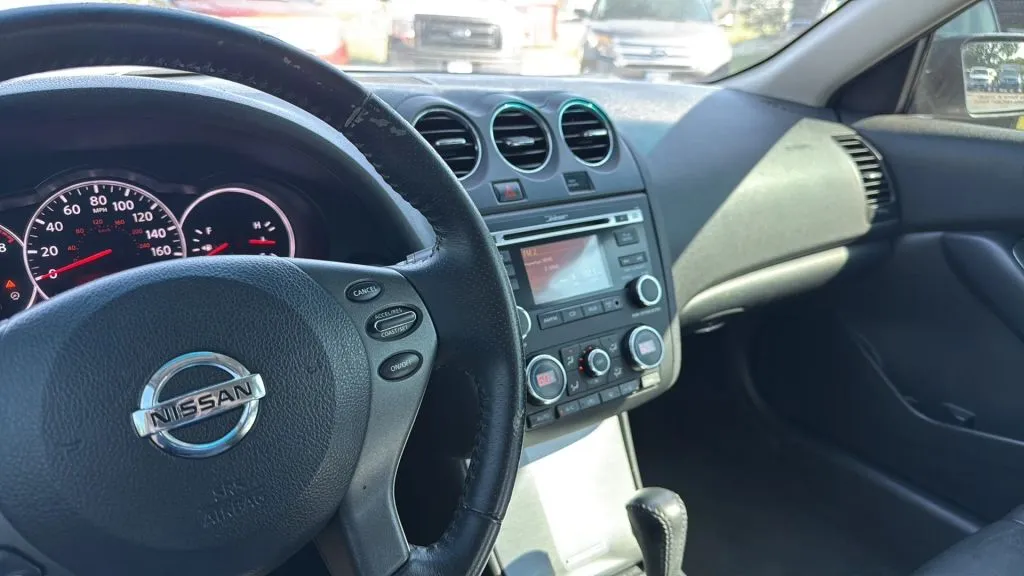 2012 Nissan Altima 3.5 SR photo 23