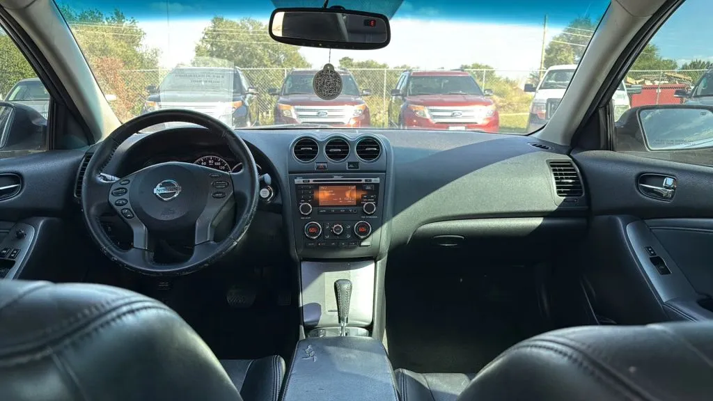 2012 Nissan Altima 3.5 SR photo 16