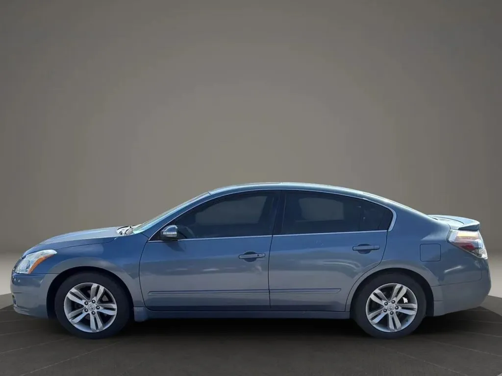2012 Nissan Altima 3.5 SR photo 4