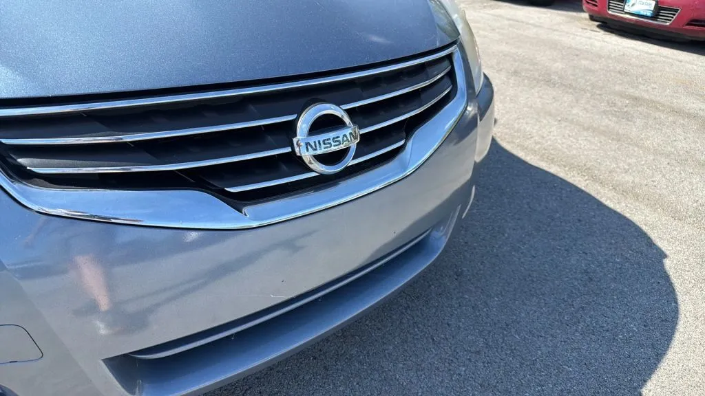 2012 Nissan Altima 3.5 SR photo 29