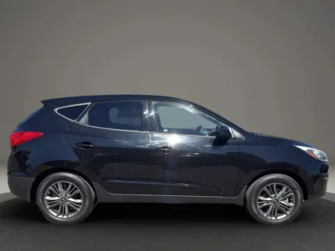 Photos of 2015 Hyundai Tucson GLS Sport Utility 4D for sale in Broken Arrow, OK at JT Wholesale Auto, Inc.