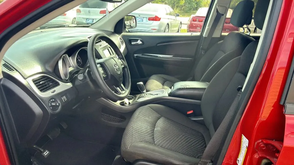 2019 Dodge Journey SE photo 3