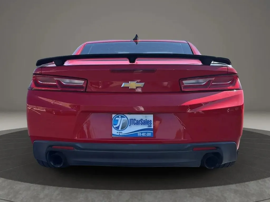 2016 Chevrolet Camaro Coupe photo 4