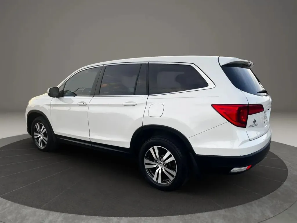 2016 Honda Pilot EX photo 3