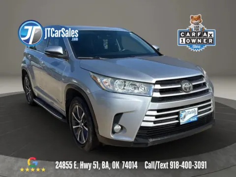 Silver 2017 Toyota Highlander XLE Sport Utility 4D for sale in Broken Arrow, OK