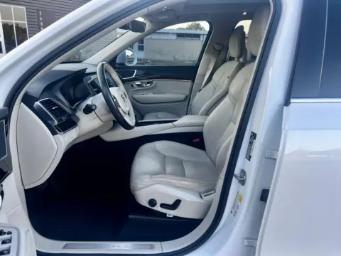 Another view of 2017 Volvo XC90 T5 Momentum Sport Utility 4D for sale in Broken Arrow, OK at JT Wholesale Auto, Inc.