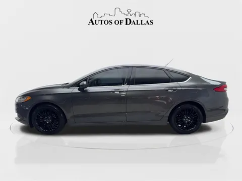 More photos of 2017 Ford Fusion SE at Autos of Dallas - Irving, TX