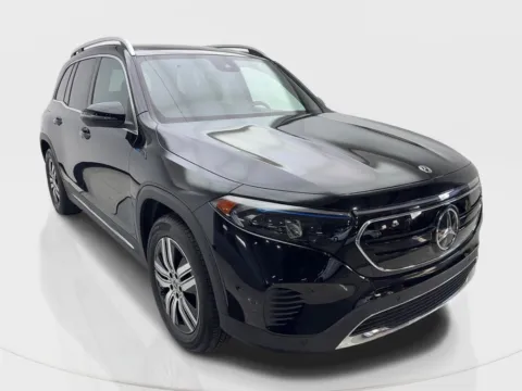 More photos of 2023 Mercedes-Benz EQB 300 NAV,CAM,PANO,HTD STS,BLIND SPOT at Autos of Dallas - Irving, TX