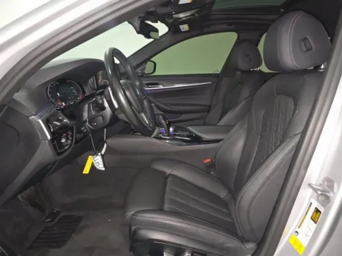 More photos of 2021 BMW 5 Series 530i SPORT LINE,NAV,CAM,SUNROOF,BLIND SPOT at Autos of Dallas - Irving, TX