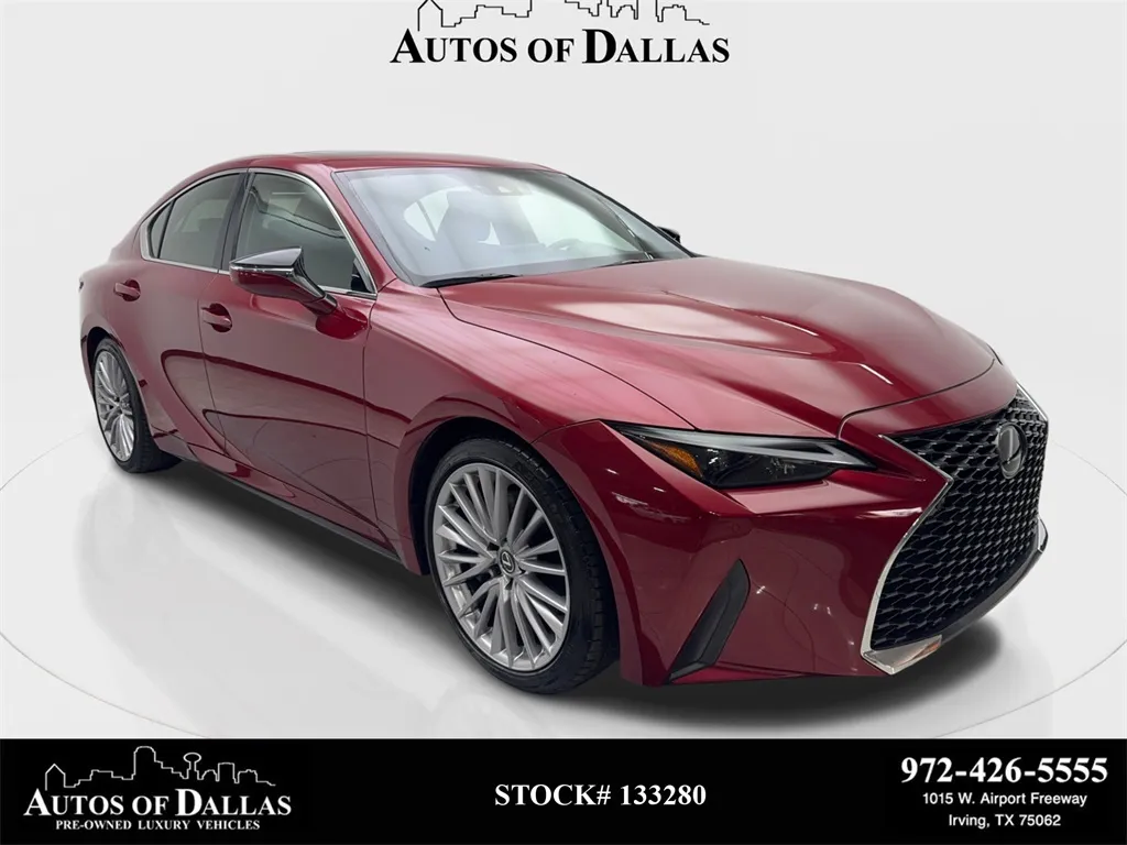 2025 Lexus IS 300's photo
