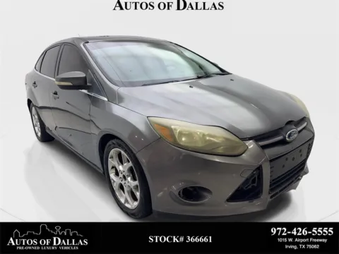 Gray 2012 Ford Focus Titanium for sale in Irving, TX
