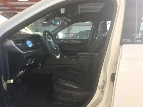 More photos of 2025 Jeep Grand Cherokee Altitude X CAM,PANO,HTD STS,BLIND SPOT,20" WLS at Autos of Dallas - Irving, TX