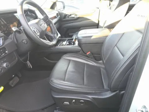 More photos of 2025 GMC Yukon Denali NAV,CAM,HTD STS,BLIND SPOT,3RD ROW at Autos of Dallas - Irving, TX