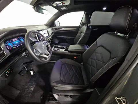 More photos of 2024 Volkswagen Atlas Cross Sport 2.0T SE w/Technology CAM,PANO,HTD STS,BLIND SPOT,2 at Autos of Dallas - Irving, TX