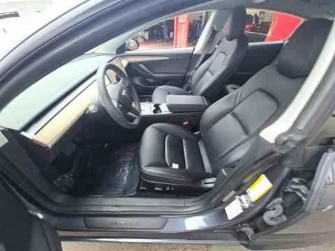 More photos of 2023 Tesla Model 3 NAV,CAM,PANO,HTD STS,BLIND SPOT at Autos of Dallas - Irving, TX