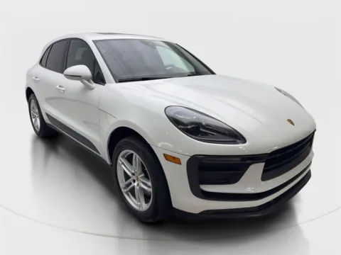 More photos of 2022 Porsche Macan at Autos of Dallas - Irving, TX