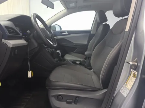 More photos of 2022 Volkswagen Taos 1.5T SE CAM,PANO,HTD STS,BLIND SPOT,18" WLS at Autos of Dallas - Irving, TX