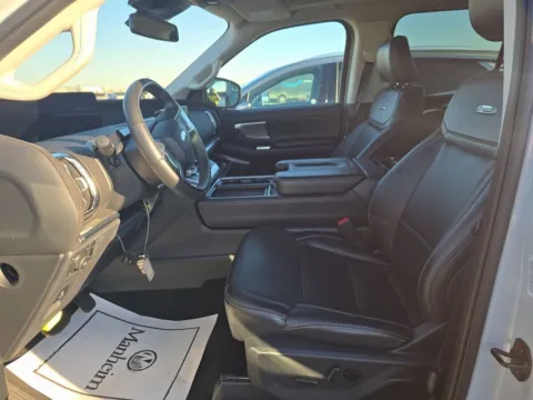 More photos of 2025 Ford Expedition Platinum NAV,CAM,PANO,CLMT STS,BLIND SPOT,3RD ROW at Autos of Dallas - Irving, TX